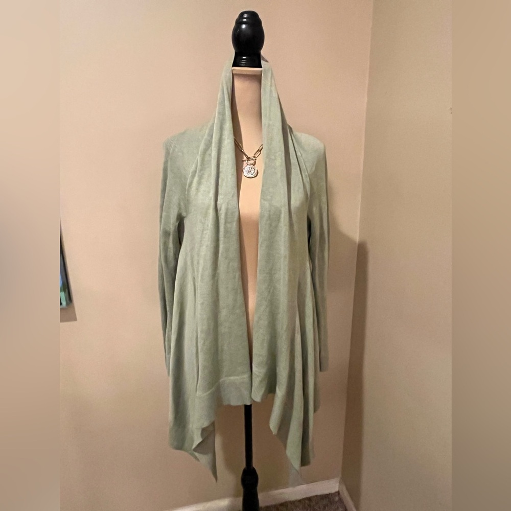 Lululemon Light Green Yoga Cardigan, size XS